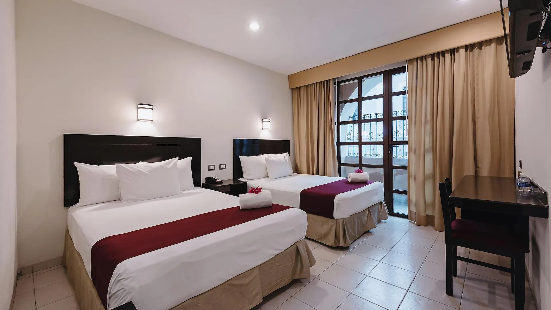 Hotel Colonial De Mérida